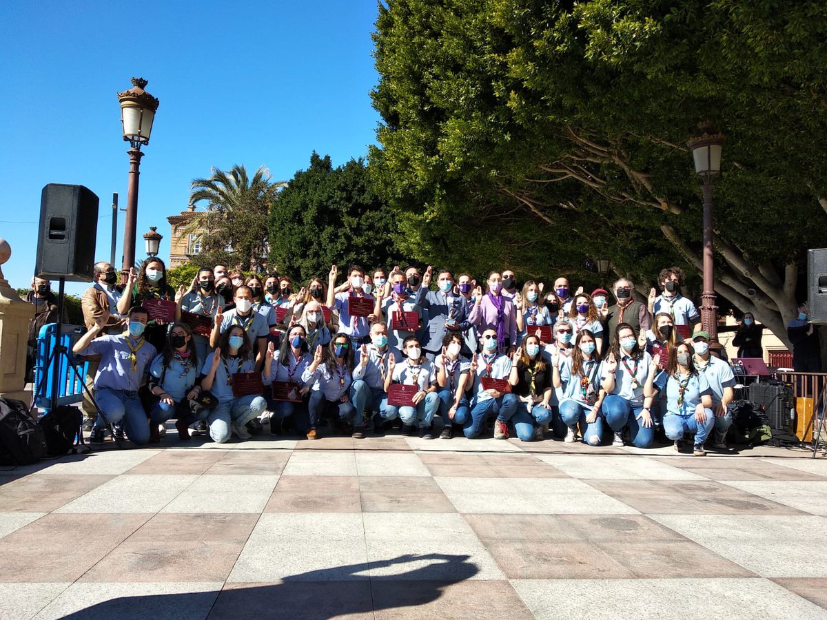 asde_exmu's tweet photo. ¡Estamos celebrando por todo lo alto el día del #PensamientoScout y #DíaDelFundador con el @AytoMurcia y con @MscMurcia Firma de convenios, entrega de placas a los Grupos Scouts del municipio, izado de la bandera de los scouts… entre otras iniciativas. #JuntosEsMejor https://t.co/vdkQAbXUuN