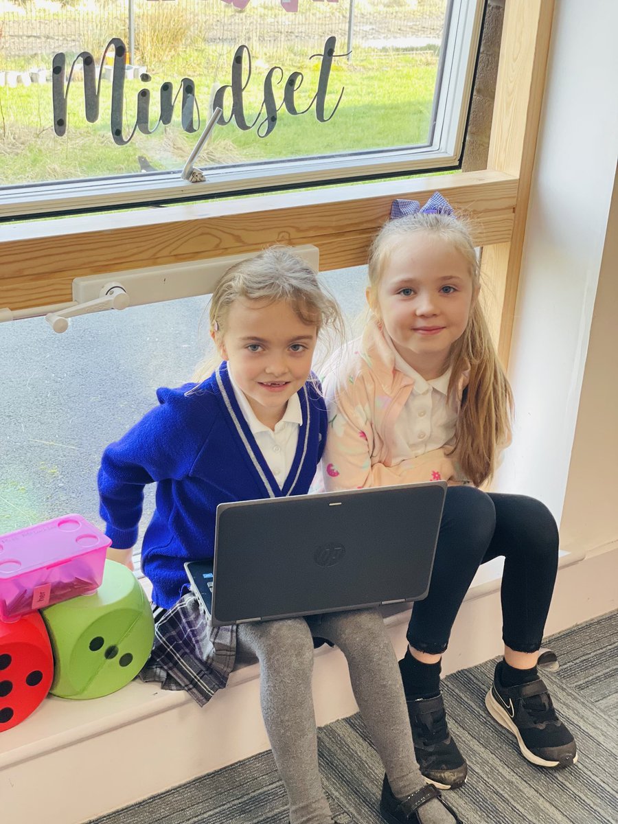 southdaleps's tweet photo. P2/3 are using the laptops to enhance their literacy lesson this morning π€©ππ #SDLiteracy #SDDigilearn #SouthdaleStars https://t.co/FxqGpFA078