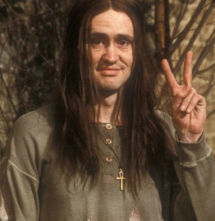 Happy birthday to Nigel Planer who\s 69 years old today.    