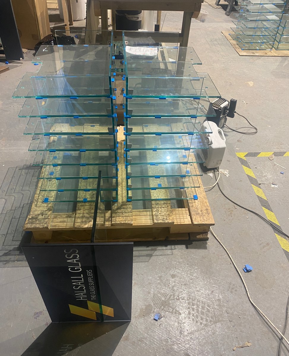 UV bonded glass drawer fronts for a H Samuels jewellery store

#uvbonding #uvbonded #glass #display #case #toughenedglass #porcessedglass #glassprocessors