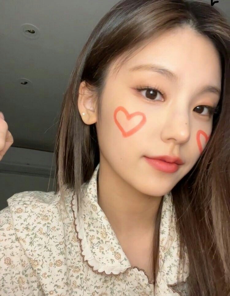 nadynn tweet media