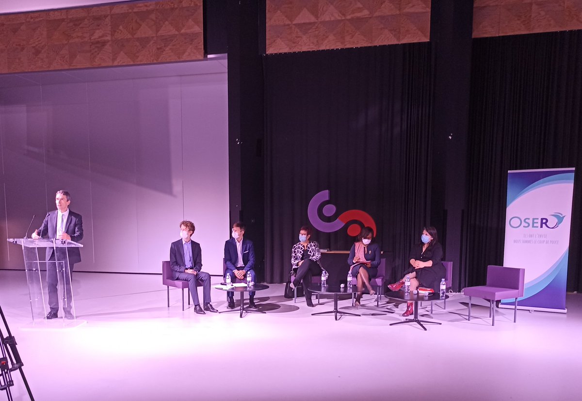 OSER_CS's tweet image. [Conférence]
La table-ronde commence par un mot de Romain Soubeyran, directeur de CentraleSupélec.