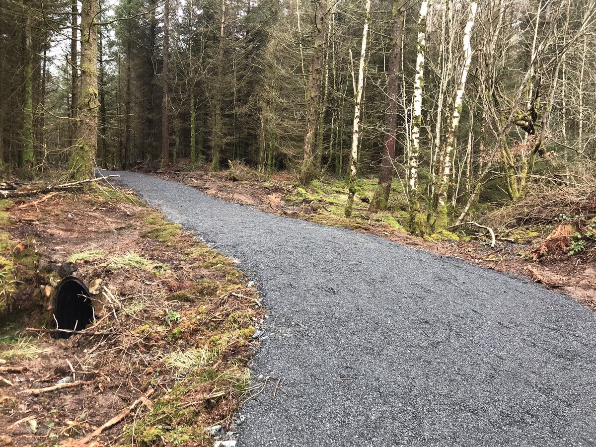 pattrace's tweet photo. The team and I are Working at Ennerdale western LakeDistrict on a path though Broad Moor. It will be great after we have topped it especially after we have rolled it in. #LakeDistrict @LakesRangers https://t.co/PNSvLuX9ss
