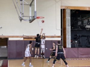 FiveTownsNY's tweet photo. The Sound Men’s Basketball Team win their final game of the regular season, earning them a spot in the HVIAC Championships, which begin on Saturday, February 26th at the Sound Arena! 🎉 🏀.
#FiveTownsSound #HearTheSound #FTC #fivetownscollege #basketball #hviac #fadernation https://t.co/04DR8p45zI