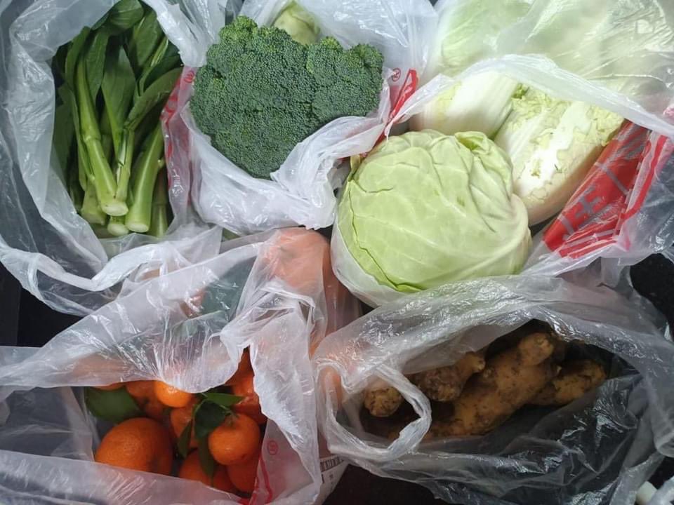 AsianMigrantsHK's tweet photo. Asian Migrants Coordinating Body would like to thank those who have donated so far. 

We have reached half of our target through our online fundraiser, and have helped in giving aid to migrant workers in need.

However, the needs of these migrants are increasing, https://t.co/puoQDjzKrZ