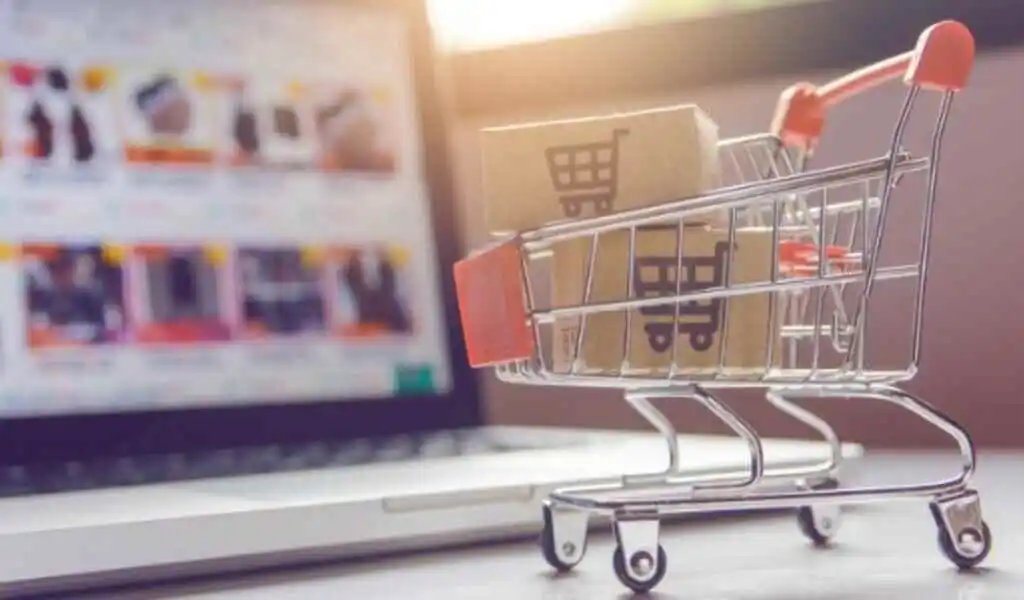 iPostal1's tweet image. A survey by C+R Research reveals that the number of online shoppers who had their package stolen by porch pirates rose from 36 to 435 in 2020. Luckily, you can solve this problem with an iPostal1 virtual PO box.
#retaildigitization #onlinePObox #ipostal1
chiangraitimes.com/lifestyles/sho…