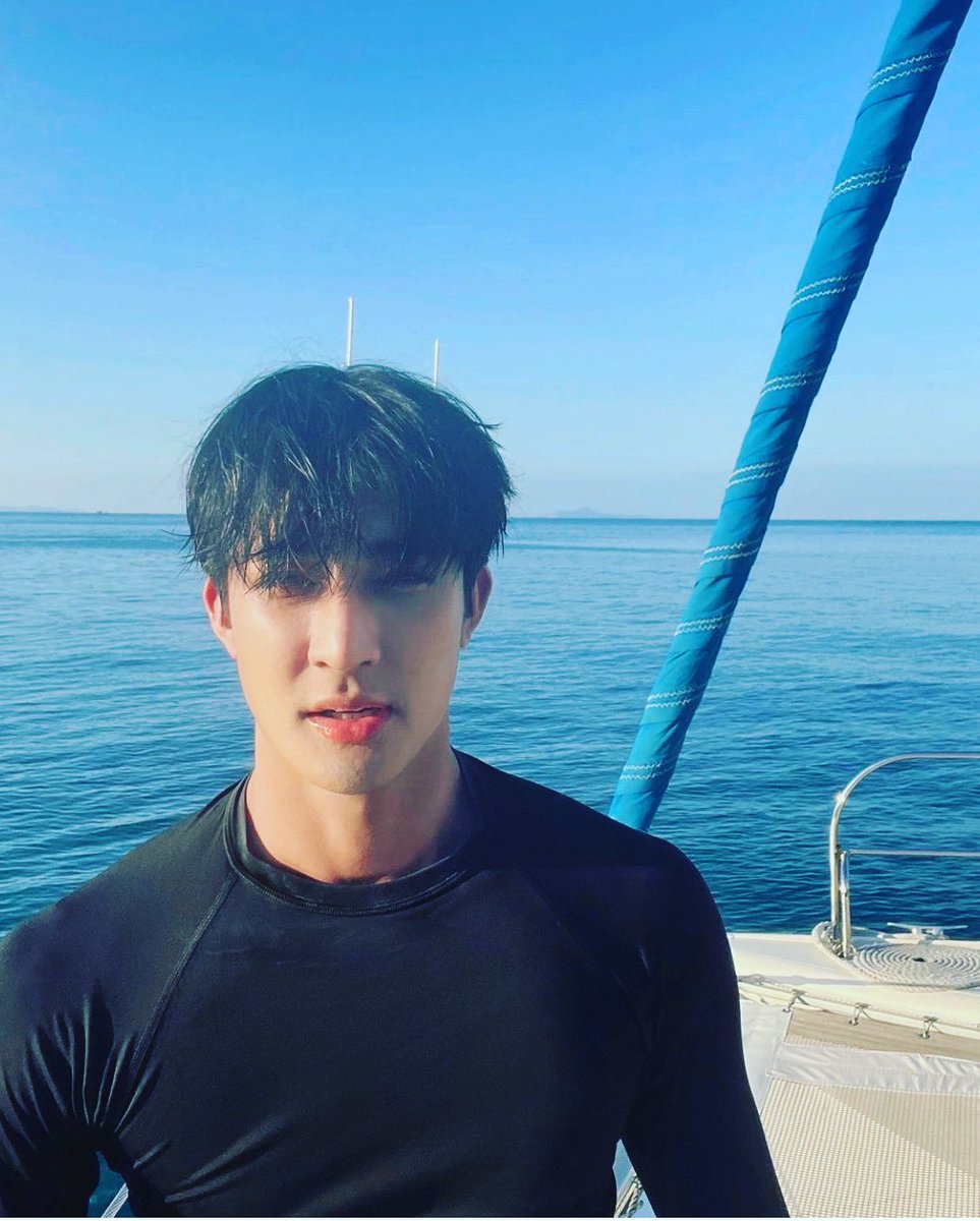 Ruby1314cn's tweet photo. Happy Birthday sud lhor🎂🎉💙Love you as always just like past 5 years. Keep fighting and keep going. You deserve more love. @Earth_Pirapat #Happy28thEarthDay https://t.co/P8rrNX20es