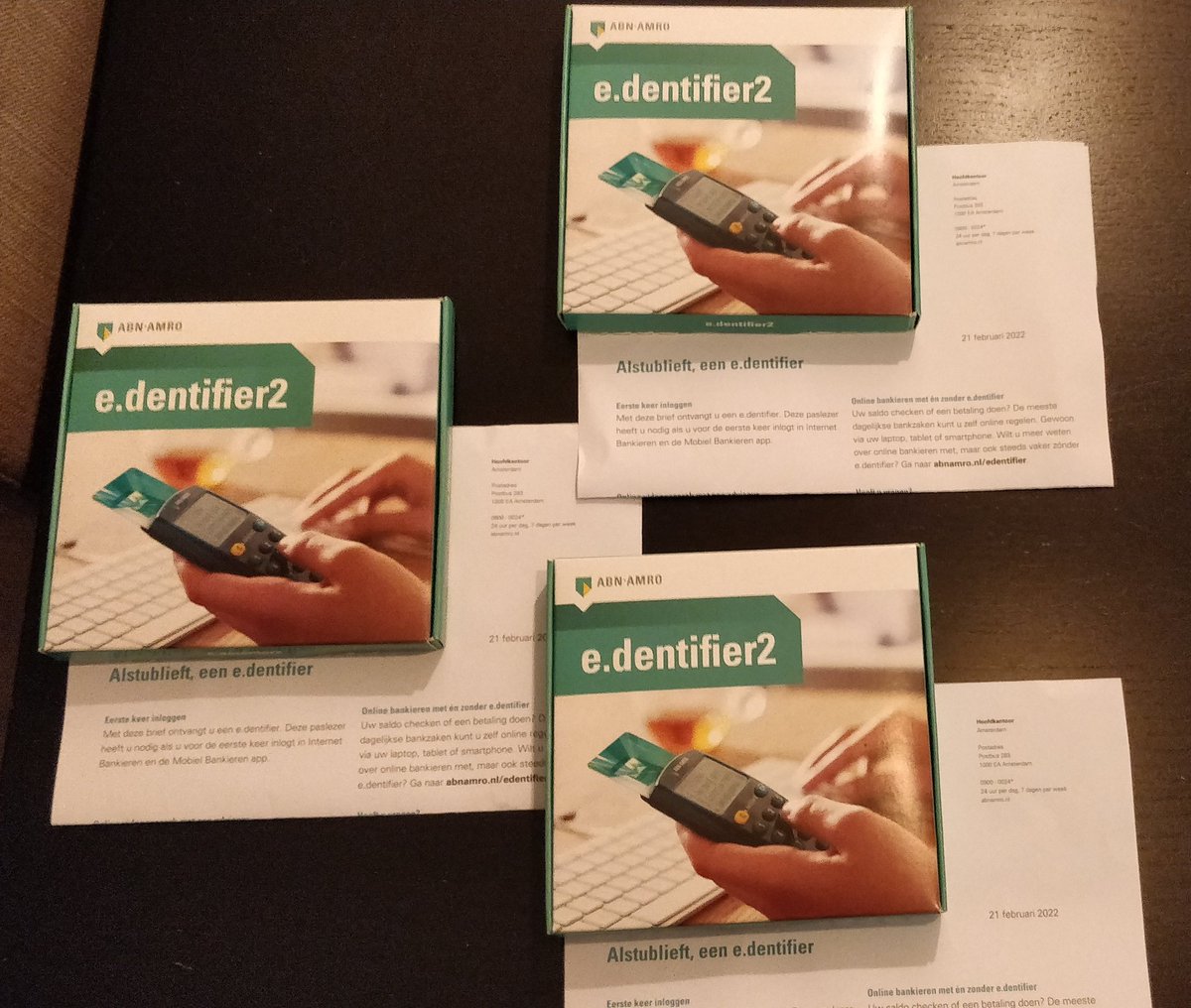 Hey <a href="/ABNAMRO/">ABN AMRO</a>, dit is wel een beetje overdreven niet? Drie edentifiers voor 1 gezamenlijke rekening... Komen binnen op dezelfde dag, in drie verschillende poststukken.