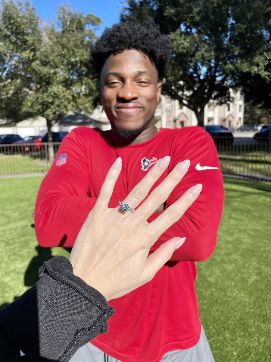 Davion Davis tweet media
