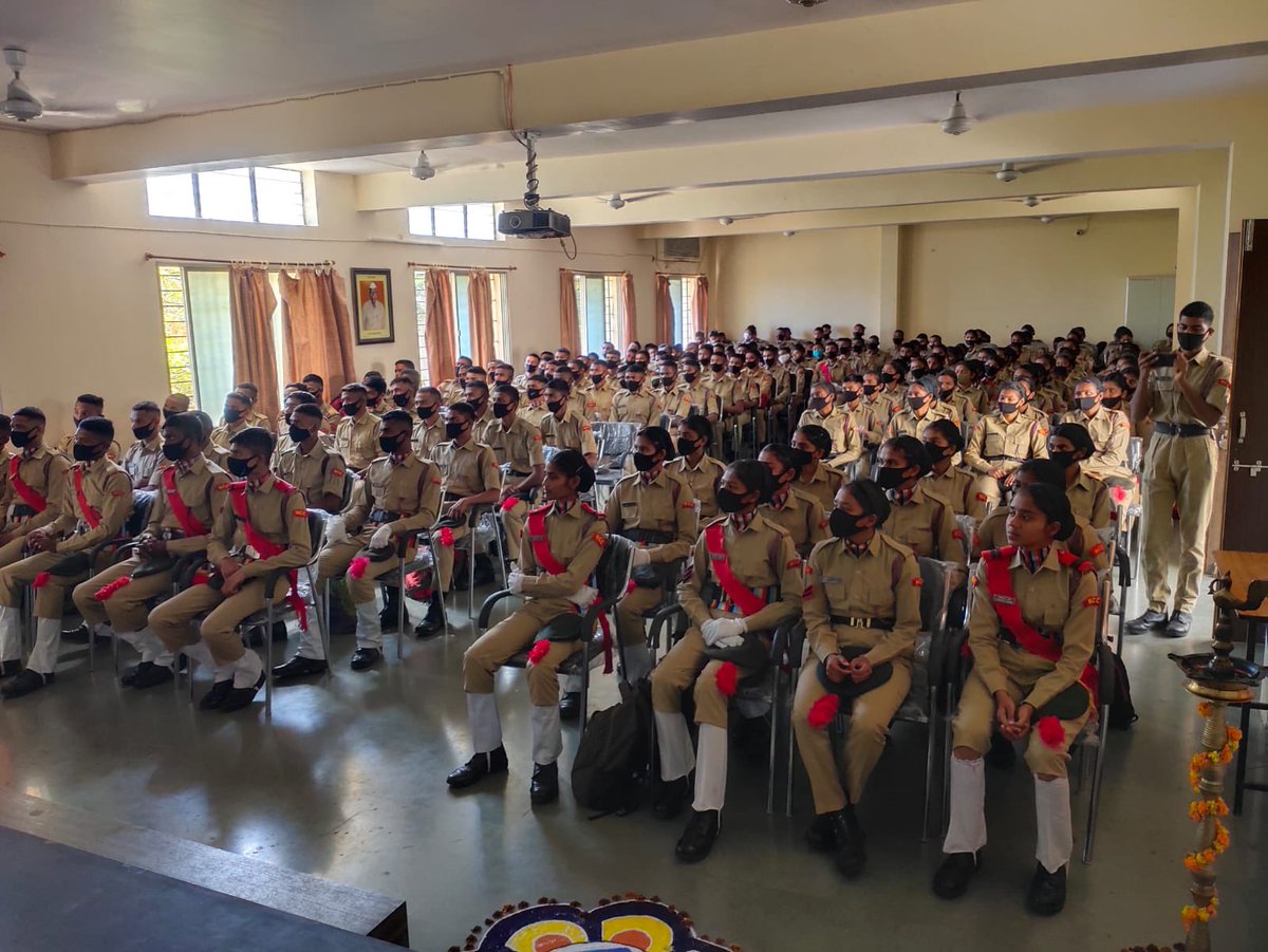 simplyabhie's tweet photo. #NationalCadetCorps
Subedar Kashmir Singh was felicitated by the cadets of NH College, Bramhapuri affiliated to 20 Mah Bn NCC Nagpur for his dedicated service for NCC. Col Amod Chandna, CO, 20 Mah Bn NCC, Nagpur was also present for the felicitation. https://t.co/lLSNeEtwMN