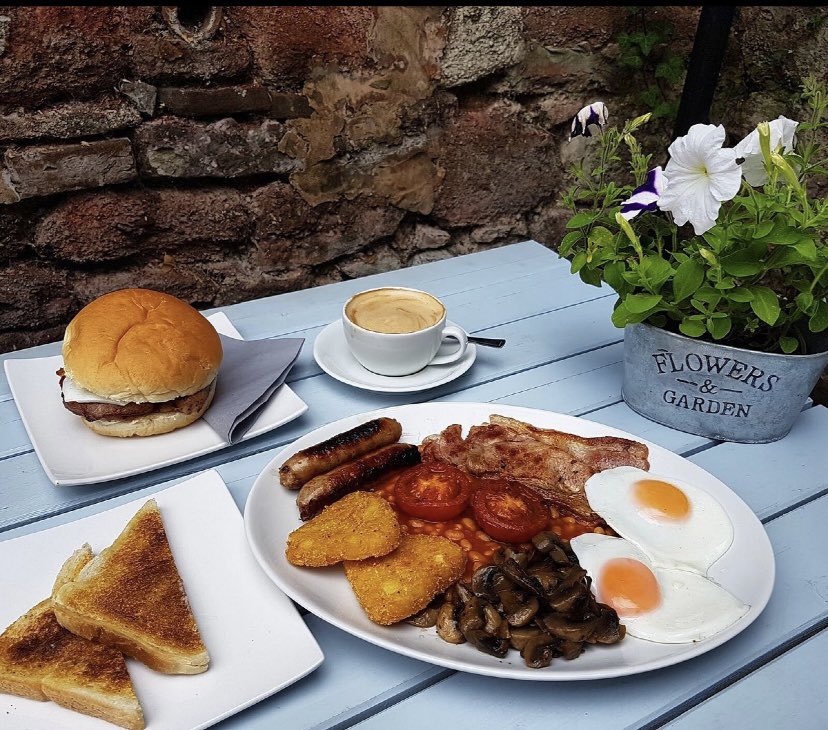 From next week The Daisy Café will have new opening times/days - yippee! 
Tuesday - Friday       8:30am - 2:30pm
Saturday                     8:30am - 2:30pm
(We just serve breakfasts and brunch on Saturdays)
When the weather gets a bit better we are looking at serving cream teas