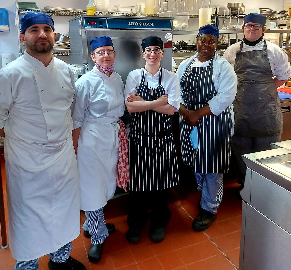clark_pclark's tweet photo. Good day @newlanarkwhs getting in some work place experience with @NCLanarkshire HNC Pro. Cooks. Thank you to Chef Robynne. Hoping to build up a constructive partnership going forward. https://t.co/Y3sYKeCSEe