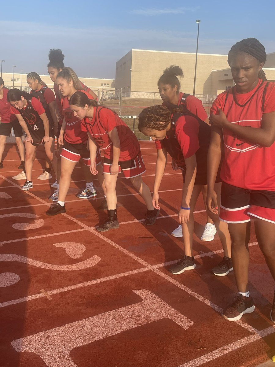 ladytbirdgbb's tweet image. Back to the basics with a little track work early this AM!
#offseason #starvingforsuccess