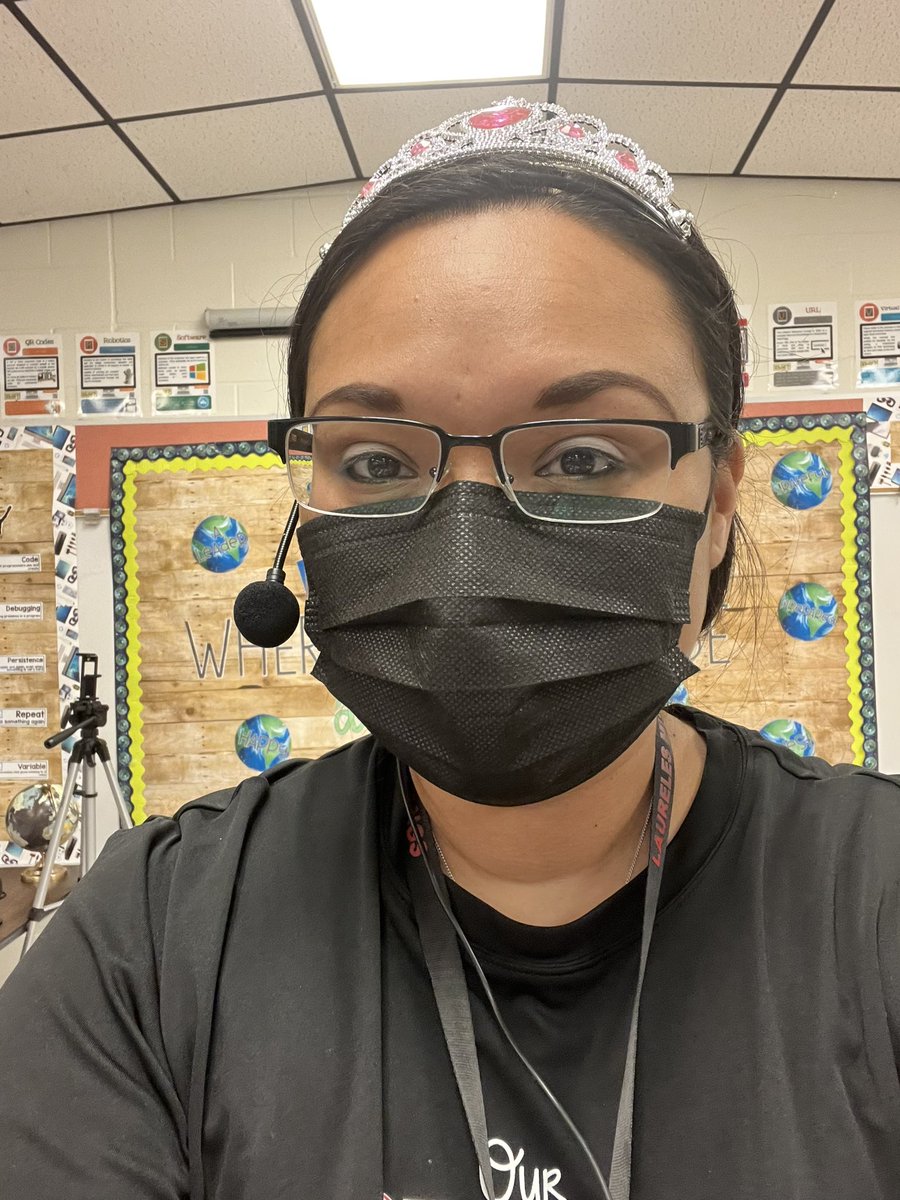 MsGllopez's tweet image. #DigitalLearningDay in full effect here at the LES Coding Lab. It’s a great day to celebrate Technology on Twosday with Tutus, Tiaras, and everything Twos! Add in a mic, some BeeBots, @Seesaw, and Code-a-Pillar and we got ourselves some great #TechXplore!