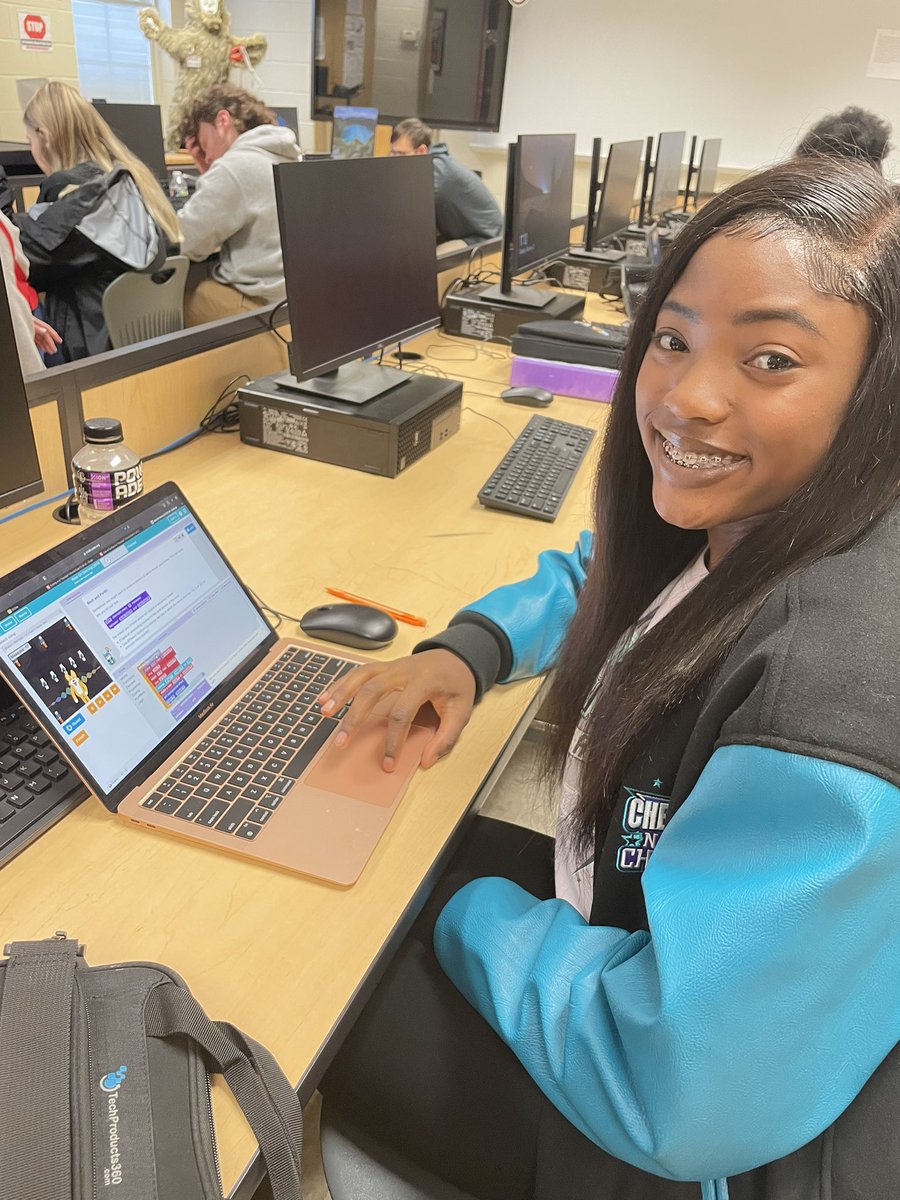 leslierg's tweet photo. My Advisory class is jumping into Digital Learning Day! #DLDay2022 @MunfordHigh @TCBOE https://t.co/j5WgQhHQBH