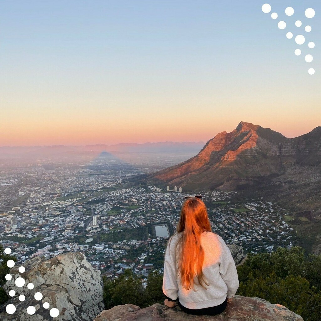 Freepackers's tweet image. Julie a pu participer au projet auprès des enfants de Cape Town voici son témoignage 🇿🇦:

“Réaliser cette expérience m’a énormément apporté sur beaucoup de points. C’est très enrichissant au niveau du développement personnel. Par exemple, j’ai pu gagner … instagr.am/p/CaSYWCWIiZO/