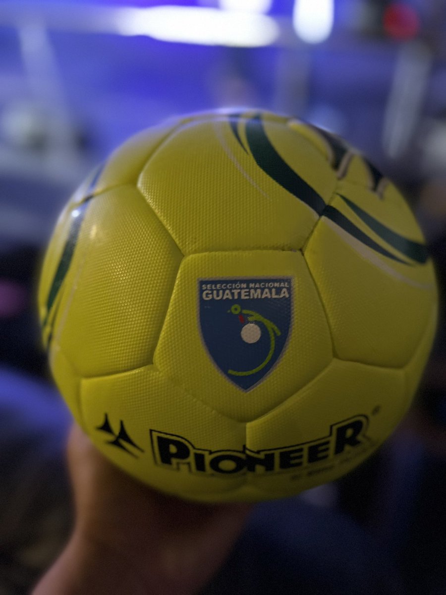 #VamosGuate | #Pioneer, EL BALÓN OFICIAL DE LAS SELECCIONES DE #Futbol DE #Guatemala!