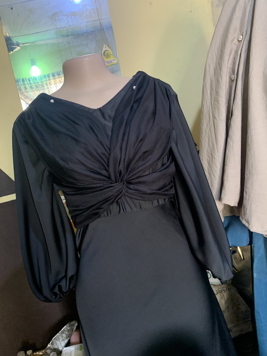 illabyteefah's tweet photo. Twisted drape 🥰🥰 https://t.co/R1I5dB5j6O