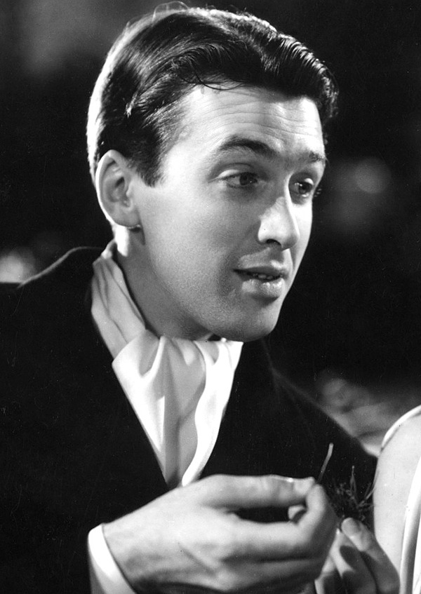 vintagefilmfest's tweet photo. Breakout roles: #JamesStewart in Frank #Capra's 1938 Columbia #comedy You Can't Take It With You, based on the Pulitzer Prize-winning Kaufman & Hart play.
🇨🇦 https://t.co/LtLK7IHqnk
#JeanArthur #LionelBarrymore #MischaAuer #SpringByington #AnnMiller #FrankCapra #films #movies https://t.co/7dexCNRiUQ