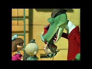 чебурашка мультфильм 1969. крокодил гена строит площадку. крокодил гена и чебурашка в стиле амигуруми.