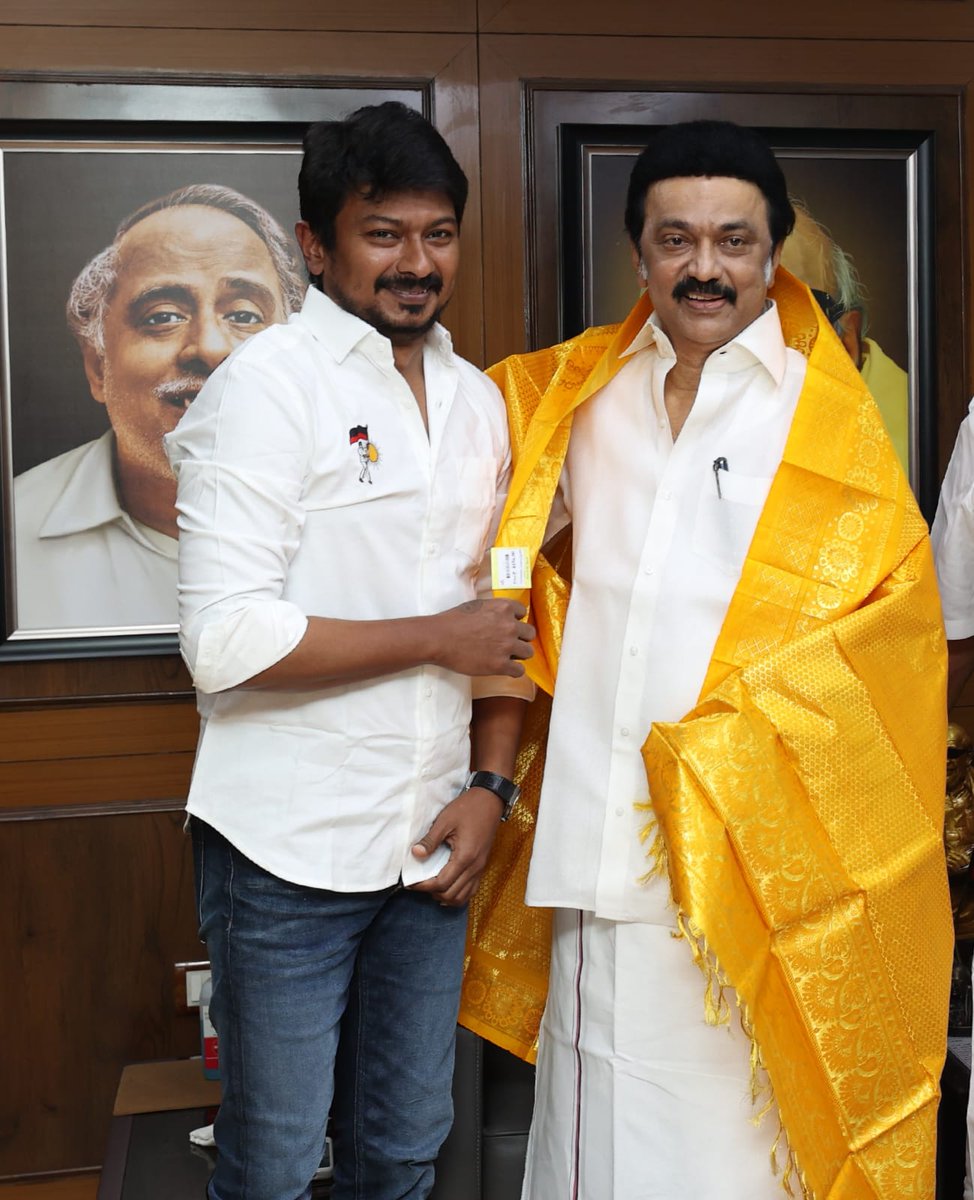 Udhaystalin's tweet photo. முதலமைச்சர் @mkstalin அவர்கள் தலைமையிலான கழக அரசுக்கு மக்கள் அளித்துள்ள அங்கீகாரமே நகர்ப்புற உள்ளாட்சி வெற்றி. வாக்களித்தவர்களுக்கு நன்றி. வெற்றிக்கு உழைத்த முத்தமிழறிஞரின் உடன்பிறப்புகளுக்கு என் அன்பு. மக்களின் நம்பிக்கைக்கு ஏற்ப உழைக்கவேண்டியது நம் கடமை. வாழ்த்துகள். #DMKwins https://t.co/3QZ3vnnyUf