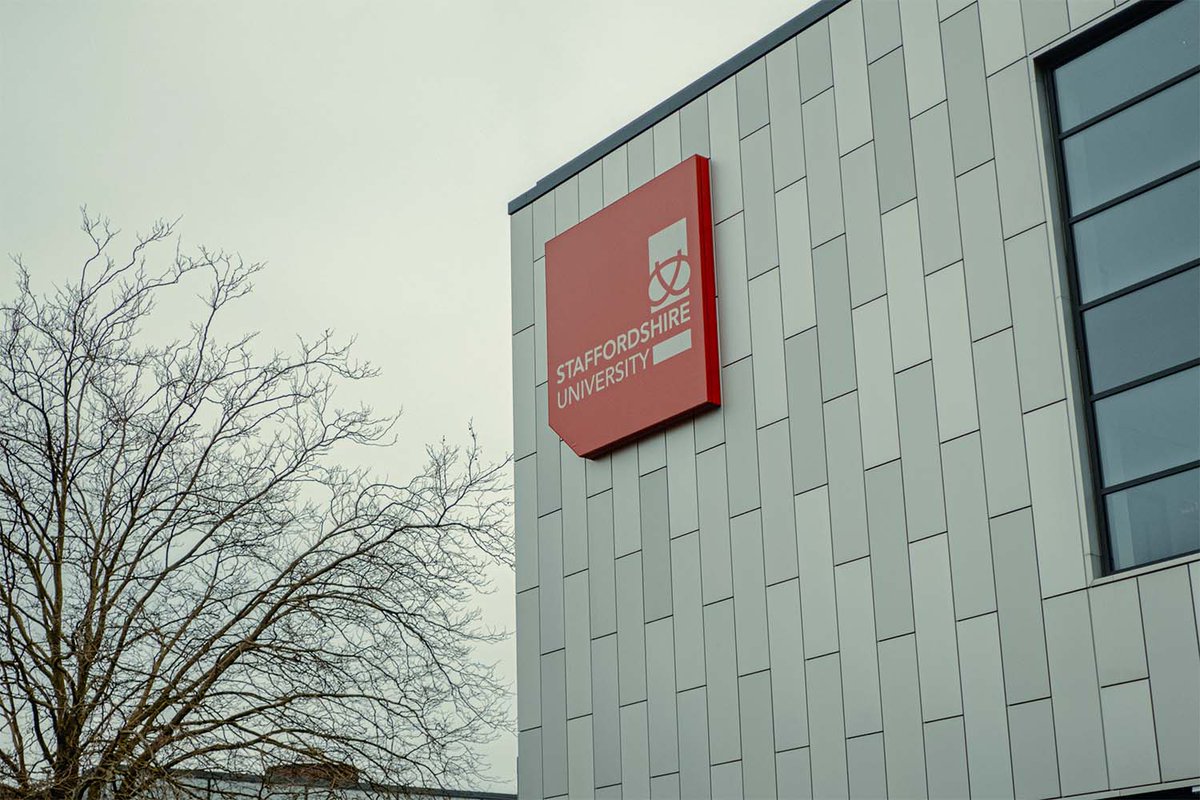 bloc_digital's tweet photo. "As students we'd always have industry professionals come to talk to us and it was very useful. We wanted to give back"

Our Media team have been supporting our outreach activity at @StaffsUni—showcasing our capabilities to #CGI &amp; #VFX students while giving them project feedback! https://t.co/q83BGIk2eu