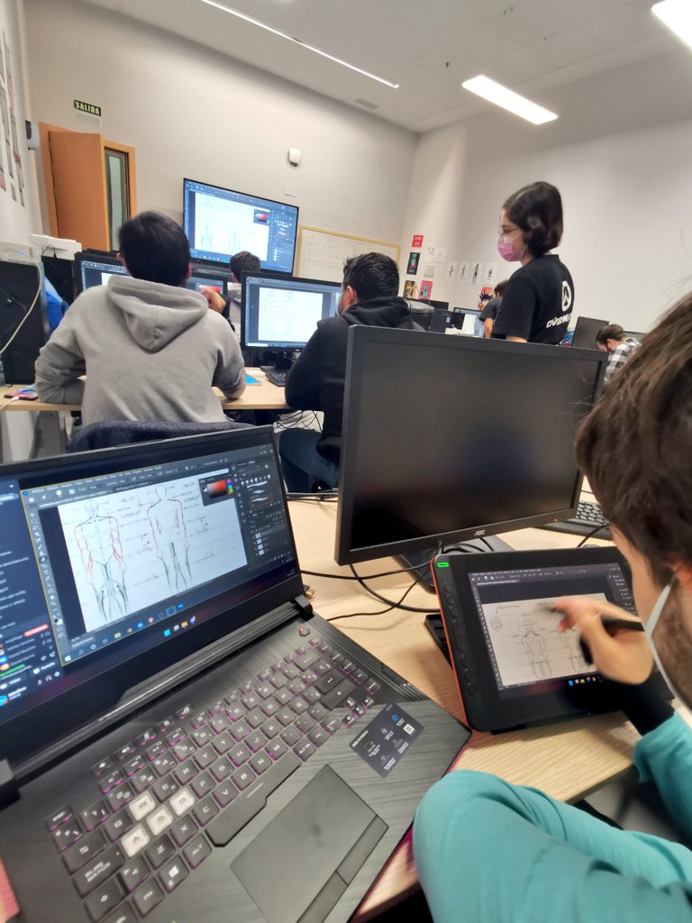 FPvideojuegos's tweet photo. Nueva masterclass de #conceptart #GameArt #photoshop con @goshikito99 🔝🎨💻🖌️
Hemos aprendido los fundamentos de anatomía, creación de personajes 🧍♀️🧍, #TurnArounds 🚶♀️🚶 y preparación de personajes para #Rigging2D 🦴 y #Modelado3D
Muchas gracias!! 🎉👏👏 https://t.co/A0zGiwlvjR