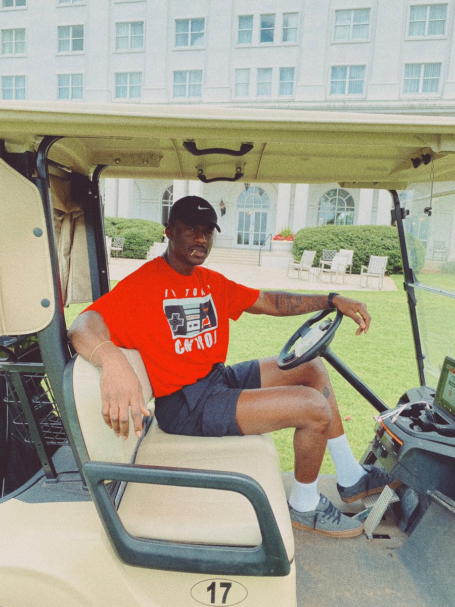 K_obbyy's tweet photo. Hi Top Don @1RealJoeyB 😊😊
not your regular MCM🙌 https://t.co/v3qZ2oNVJA