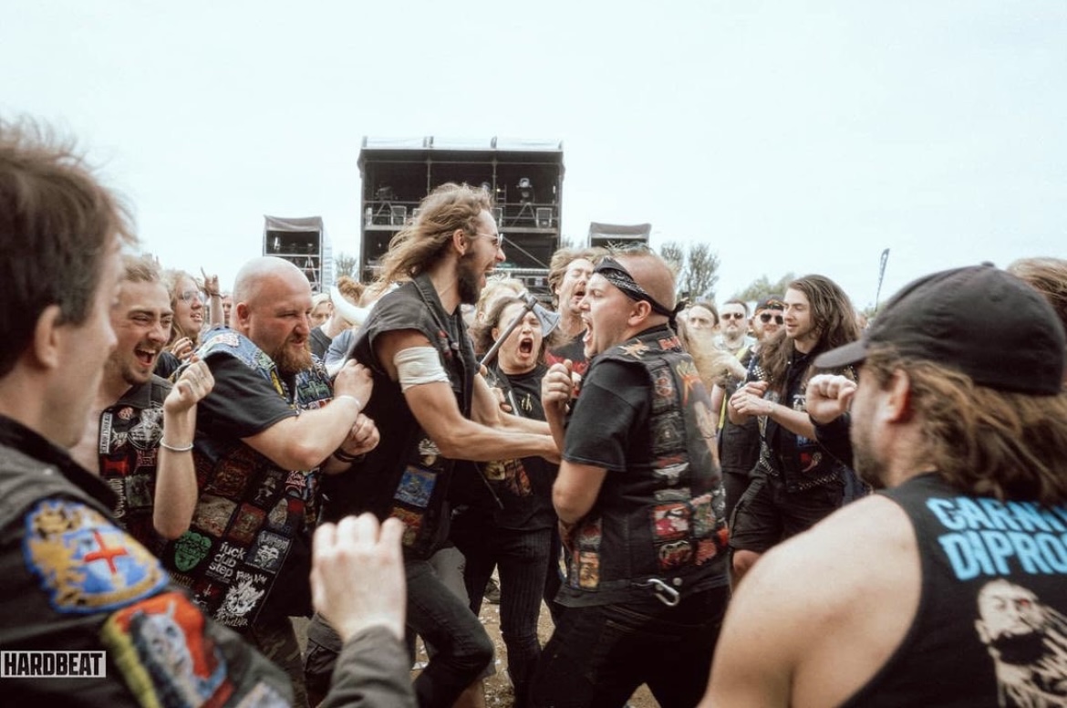 BLOODSTOCKFEST's tweet photo. #viewfromthepit 🤘⚔️ https://t.co/iRB15IycAw