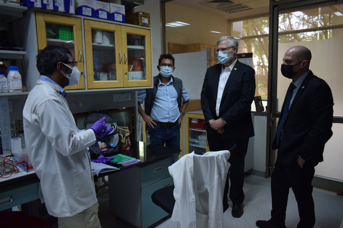CCAMP_India's tweet photo. HE @NaorGilon @Jonathan_Zadka & delegates of @IsraelinIndia @IsraelBangalore interact with multiple CCAMP startups who showcased their world-class innovations across #AMR #RegenerativeMedicine #Environmentalbiotech #Agri
#Pandorum @EyestemResearch #Bugworks @StringBio @Sea6Energy https://t.co/yu6i9mHzk4