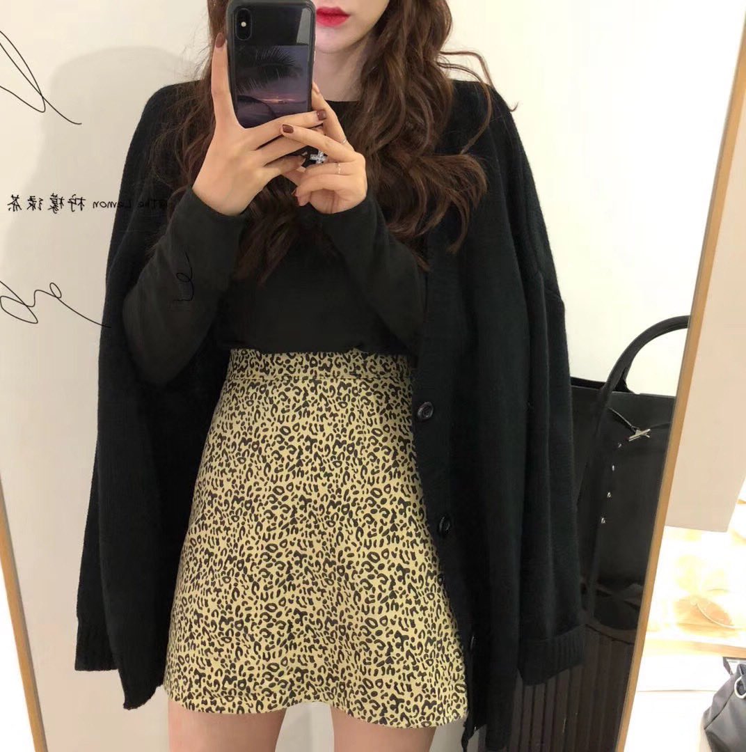 🎟 เจอแล้วว cardigan ที่เหมาะกับใส่ที่ไทย ผ้าไม่หนาจนเกินไป แมชง่าย เป็นอีกตัวที่มีติดตู้ได้ใส่บ่อยๆแน่นอนค่า ขนาดอก 44” นิ้ว ยาว 27” นิ้ว มีสี ครีม ดำ น้ำตาล ส้ม 

— ราคา 290 บาท (จากปกติ 350)
จ่ายตอนของมา ไม่เก็บมัดจำ 
✨ retweet สุ่มแจกสีละตัวประกาศพรุ่งนี้