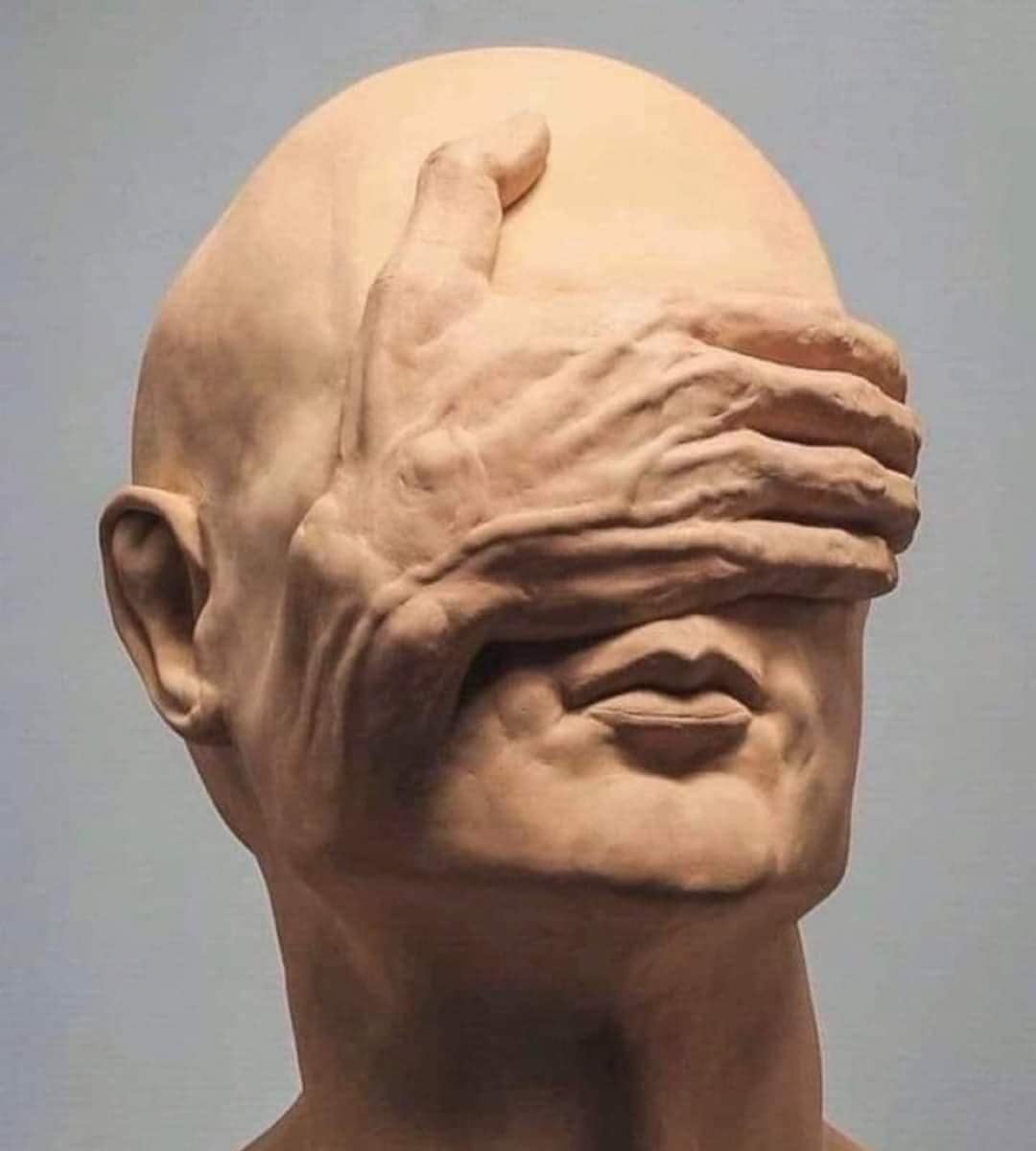 " المعمي بسوء النيه، لا يستحق جهد التبرير. "