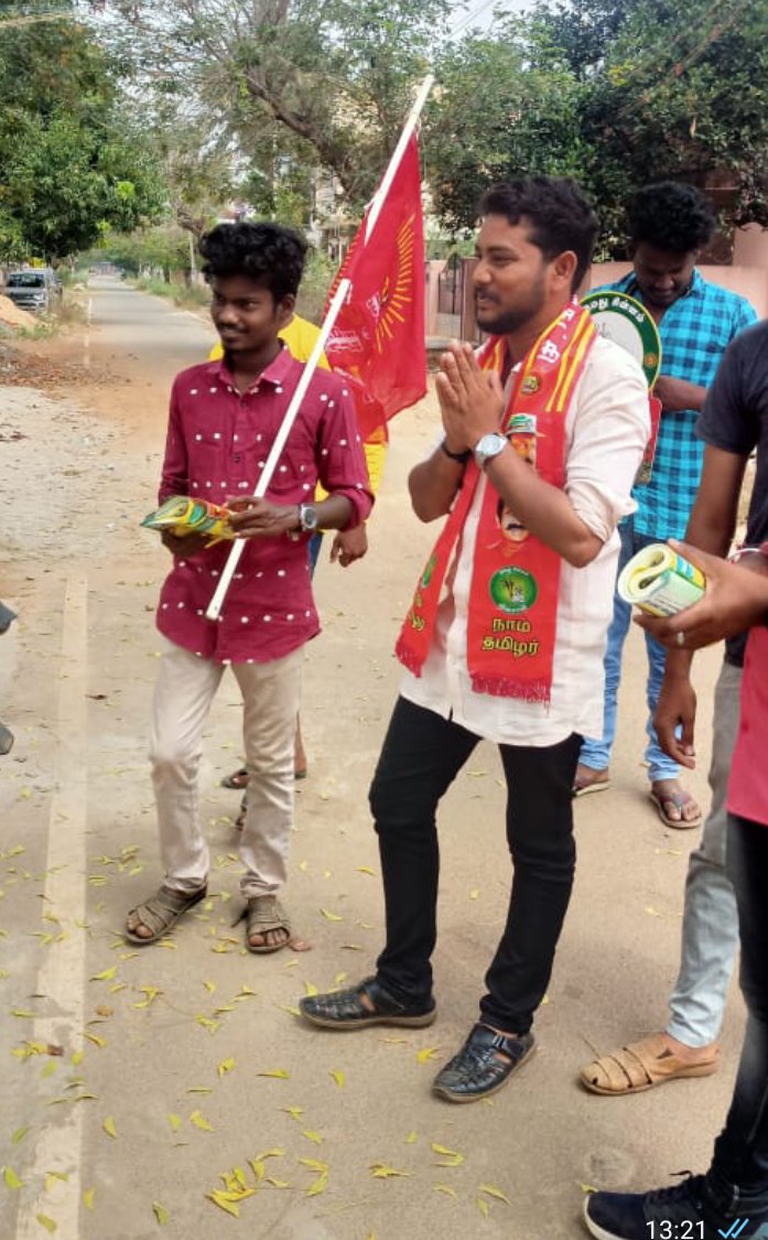 RapikTamilan's tweet photo. #வென்றால்_மகிழ்ச்சி
#தோற்றால்_பயிற்சி 
#தொடரும்_எங்கள்_முயற்சி
தோற்றாலும் எப்போதும் மக்காள் சேவை தொடரும் பணம் ஒருநாள் இல்லாமலும் போகும் செல்லாமலும் போகும் மனிதநேயமும் மக்களுக்கான சேவையும் எப்போதும் தேவை படும் அதை என்றாவது எம் மக்கள் புரிந்து கொள்வார்கள் அதை வரைஉறு��ியாக போராடுவோம் https://t.co/7sbenthQTh
