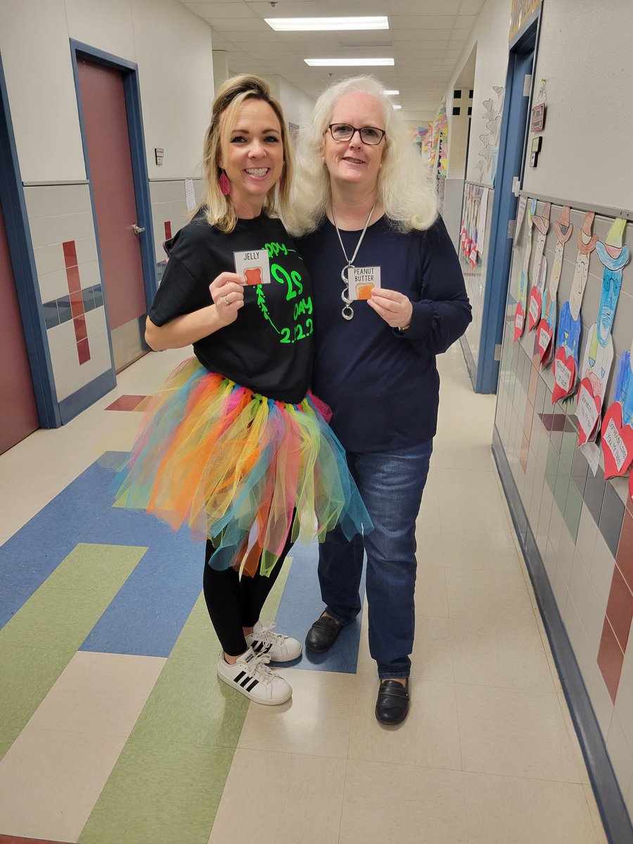 Coming in hot this morning and already found my match! Peanut butter and jelly! #GESShineon @GESStackfleth