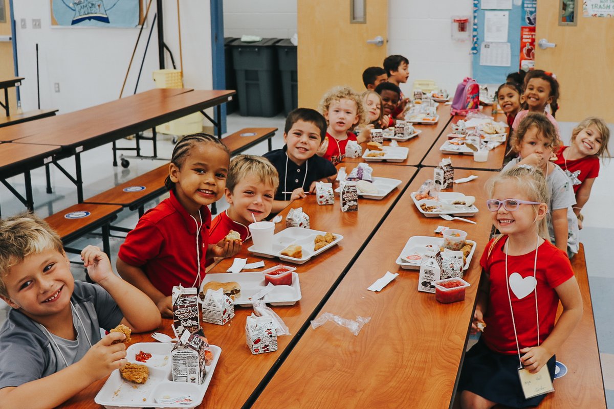 JWBPinellas's tweet photo. For National #HotBreakfastMonth, a huge shout-out to @my_pcs Director of Food & Nutrition Lynn Geist & her team for #FillingTummies by serving 25,000+ breakfast meals a day! Lynn is also a vital member of JWB’s #ChildhoodHungerCollaborative.
https://t.co/GEwR9JiYdg
@nokidhungry https://t.co/Z86sNAbJrA