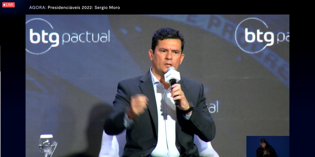 FavaronLuis's tweet image. Horário eleitoral no #CEOconference