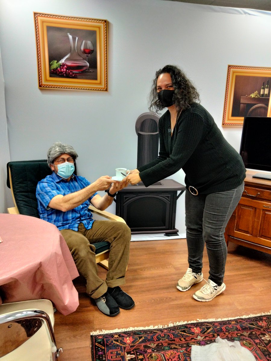 SeverineDupouy's tweet image. Avec @poleemploi_VAR nouvelle journée de découverte des métiers de l'aide à la personne à #Draguignan avec l'intervention de @LogicEscape. 1⃣7⃣ personnes invitées à relever les énigmes de notre Escape Game en partenariat avec @KarineKtb @MSAServicesPA 👍