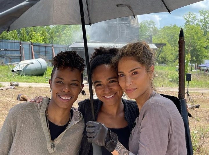 "Não Kelly, Connie e Magna. 🍑🍑🍑"

📲 Lauren Ridloff via Instagram