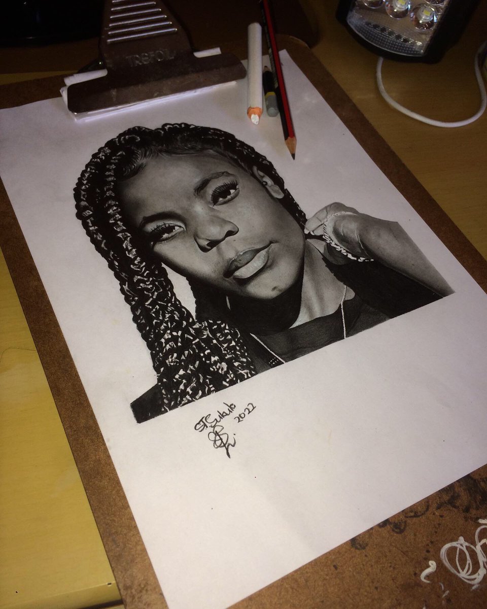 SimthandileSuk3's tweet photo. @elaineofficial_ realistic pencil drawing ✍️🔥❤️ https://t.co/2PV8shC7Ju