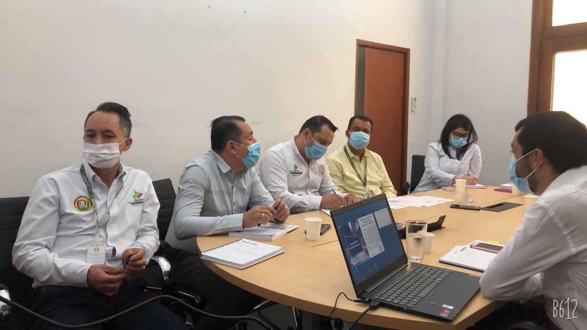 #EstamosComprometidos por la educación🤝

A esta hora funcionarios de la <a href="/GobdeSantander/">Gobernación de Santander</a> reciben en sus instalaciones al equipo de capacitaciones de la #EsapTerritorialSantander, para conocer la oferta institucional que brinda la institución educativa para todo el Departamento.