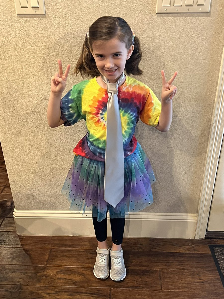 It’s 2/22/22, Twos-day! Tie, tie dye, and tutus! #WarnerPride #Twosday
