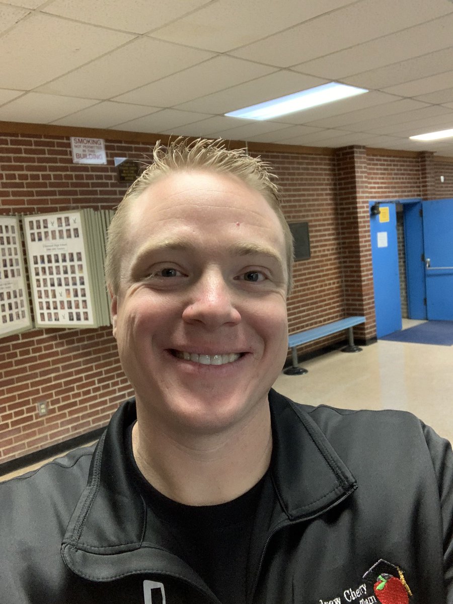 AndrewCherry22's tweet photo. Another Dream Team visit! This time a short trip for me as I get to host my team here in Ellinwood! https://t.co/wYXeB5YqbE