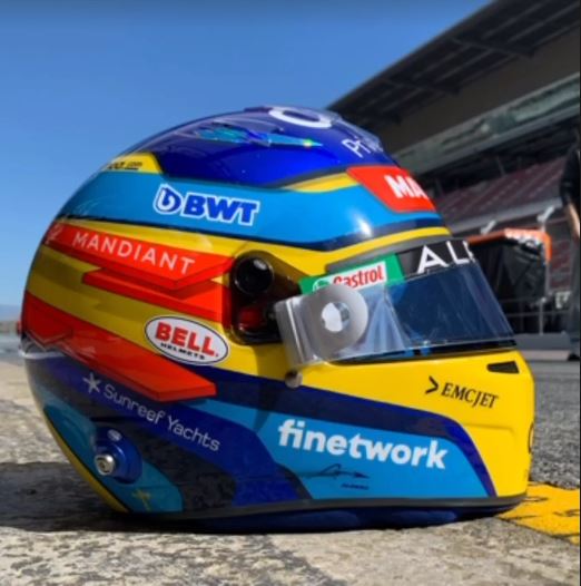 SoyMotor's tweet photo. El casco que Fernando Alonso usará en los test.

#F1 (📸 @alo_oficial) https://t.co/RrLiPTWM0X