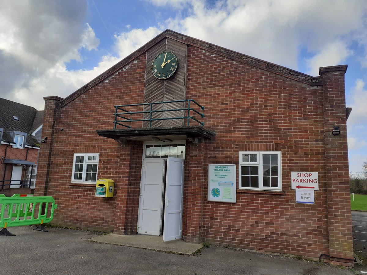 HealthWWBerks's tweet photo. #Time2Test #Bradfield #WestBerkshire, community testing team are at the Bradfield Village Hall from 2.00-4.00 today to distribute LFT kits and do guided tests. @NewburyToday @WestBerkshire @RossMackinnonWB @Newburyinfo @KennetRadio https://t.co/oFaIrsFCA6