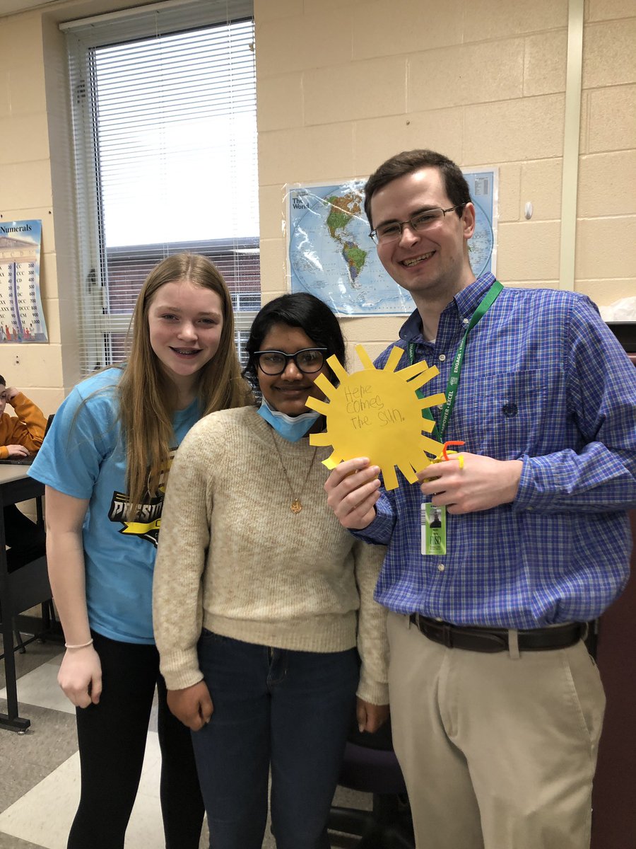 Ally_Petrek's tweet photo. Our @NagelNighthawks are so lucky to know these kind & creative teachers! Thanks for joining our @FHSchools family ☀️☀️☀️#embarkFH https://t.co/W3TSkgTMEj