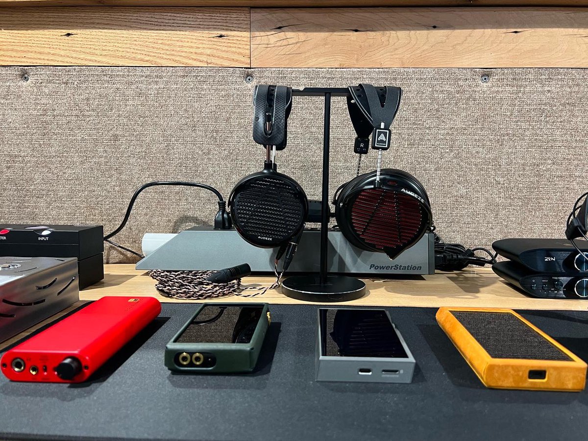BloomAudioStore's tweet photo. It’s a beautiful day and our new office space is really starting to come together. Are you in the South Jersey / Philadelphia area and looking for a place to demo the world’s best headphones and personal audio? Come visit us! https://t.co/LF8it7nJ94