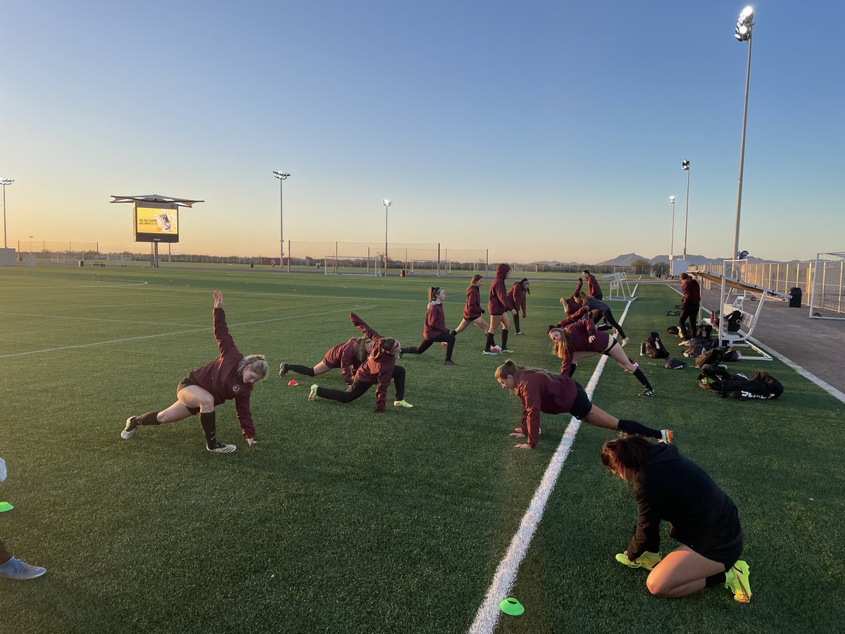 ParkUAZ_WSoccer's tweet photo. After a fun weekend of recruiting @SCdelSolPDT the girls are back out @BellBankPark for an early morning session! #GoBucs https://t.co/0aU4rXxfzU