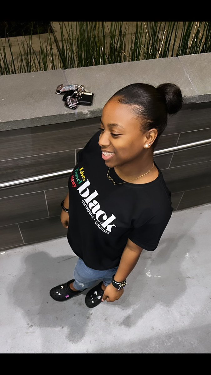 mirrrrt4's tweet photo. black girl magic in real life🖤. https://t.co/YBU5Uddnz0