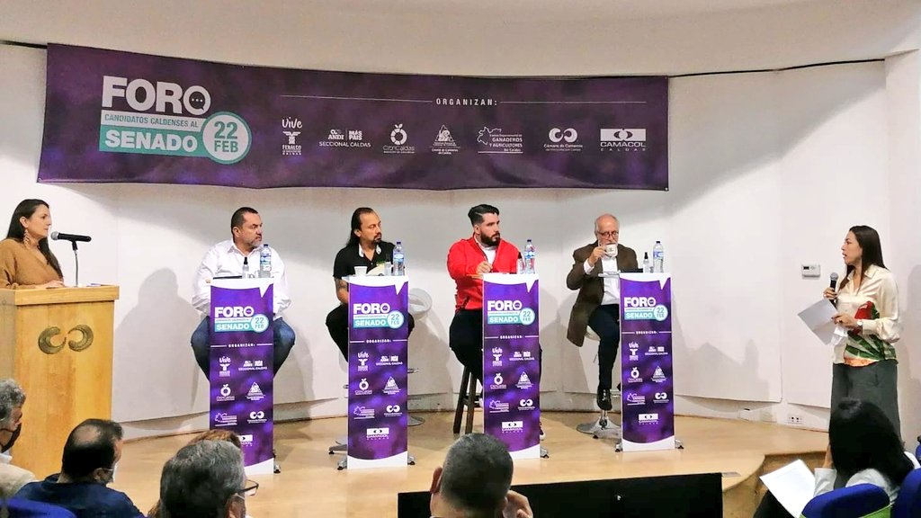 CamacolCaldas's tweet photo. Preguntamos desde Camacol Caldas a candidatos regionales al Senado, respecto a garantías de seguridad jurídica, con reglas claras y respeto para inversión, empresas y ciudadanos @CCManizales @FenalcoCaldas @CamacolCaldas @FNC_Caldas @Citricaldas @ANDI_Caldas #ConMiVotoConstruyo https://t.co/n3ZN1PVbXI