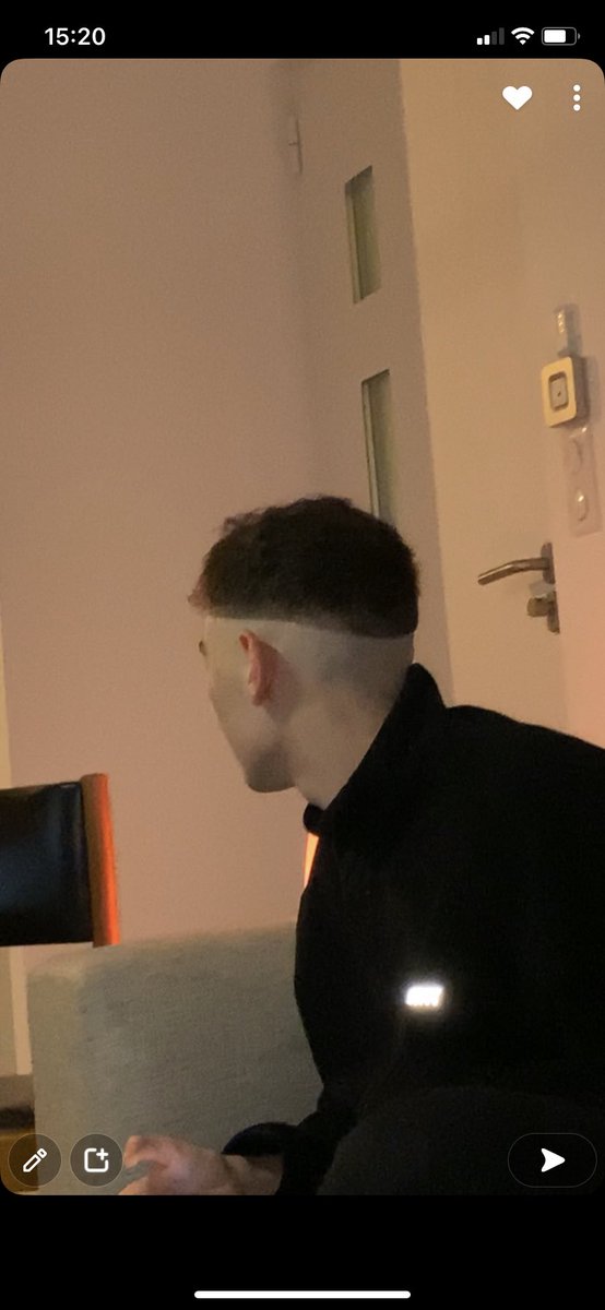 LeJP__'s tweet photo. a 50 fav je fais un dégradé à @lorenzoo_t je vous en supplie il faut fav, pour vous donnez envie voici à quoi ressembler le premier essai : https://t.co/XPXnD4CExq